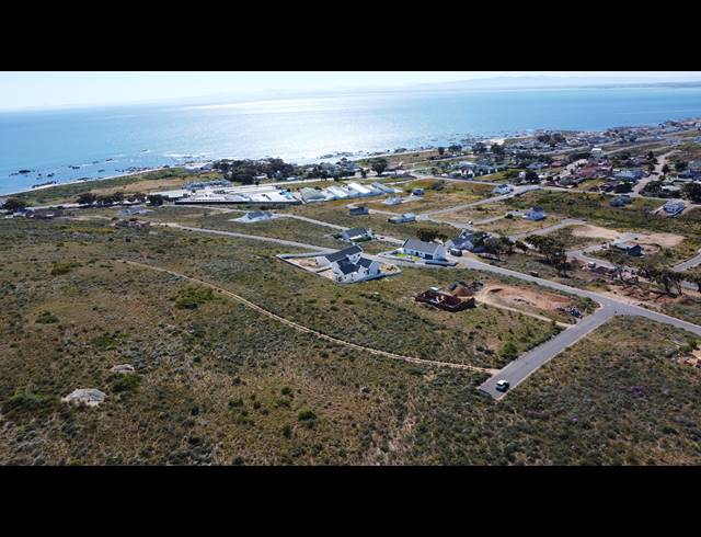 821M² VACANT LAND FOR SALE IN BRITANNICA HEIGHTS